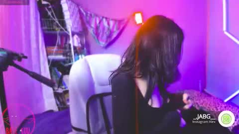 Snapshot of princesita_valija chatting on October 2025 01:24:01 AM Beth online show from October 2025 01:24:01 AM