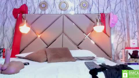 ANIEE online show from December 2025 01:42:01 PM