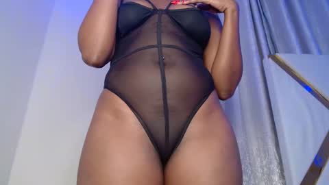 princess_princessa online show from October 2025 02:23:02 AM