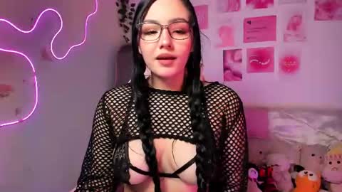 Snapshot of princess_saris chatting on July 2026 08:25:01 PM online show from July 2026 08:25:01 PM