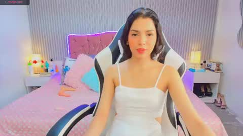 princess_skinny18 online show from June 2026 09:17:01 PM