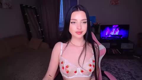 princessamira1 online show from April 2026 01:41:02 PM