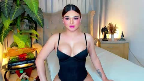 Snapshot of princesshugecumontop chatting on November 2025 12:27:01 PM PrincessDONT FORGET TO FOLLOW ME online show from November 2025 12:27:01 PM