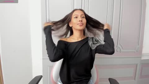 Snapshot of princesslittle_4u chatting on December 2024 03:26:01 PM online show from December 2024 03:26:01 PM