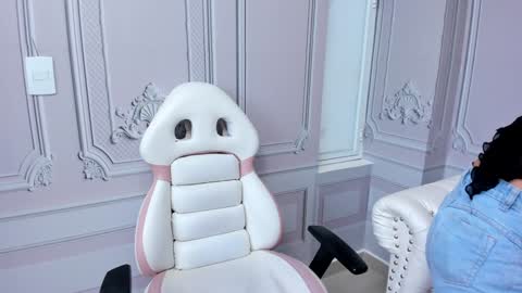 Snapshot of princesslittle_4u chatting on January 2025 07:11:01 PM online show from January 2025 07:11:01 PM