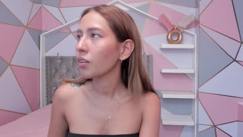 Snapshot of princesslittle_4u chatting on February 2025 04:50:02 PM online show from February 2025 04:50:02 PM