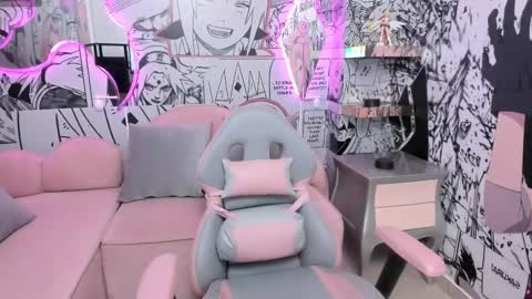 Snapshot of princesslittle_4u chatting on February 2025 10:28:01 AM online show from February 2025 10:28:01 AM