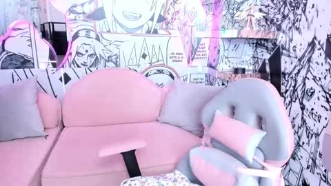 Snapshot of princesslittle_4u chatting on February 2025 04:31:01 PM online show from February 2025 04:31:01 PM