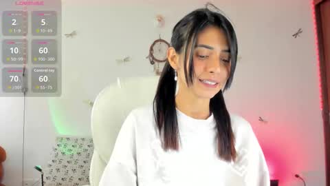 princessluna_14 online show from October 2025 08:29:02 PM