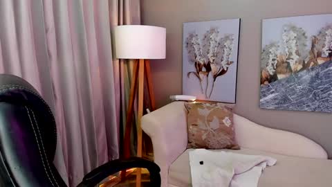 Snapshot of priya_rose chatting on December 2024 06:31:02 PM Priya Rose online show from December 2024 06:31:02 PM