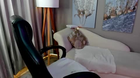 Snapshot of priya_rose chatting on January 2025 05:58:01 PM Priya Rose online show from January 2025 05:58:01 PM