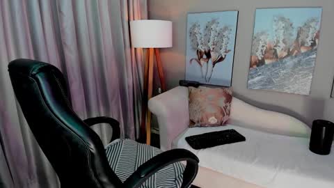 Snapshot of priya_rose chatting on November 2025 06:09:02 PM Priya Rose online show from November 2025 06:09:02 PM