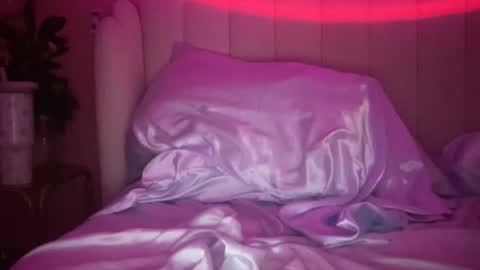 Snapshot of prncesspuss chatting on October 2025 04:43:02 AM prncesspuss online show from October 2025 04:43:02 AM