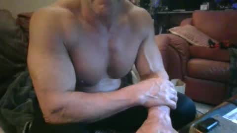Snapshot of probody chatting on February 2026 03:05:01 AM MUSCLEGOD online show from February 2026 03:05:01 AM
