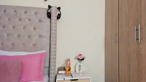 Snapshot of profanared chatting on December 2024 12:38:01 AM Profana Red online show from December 2024 12:38:01 AM