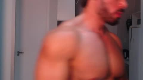 promuscles4u online show from February 2025 03:31:02 AM