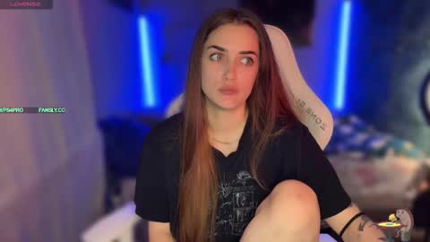 Queen of Pain online show from November 2025 04:49:01 AM