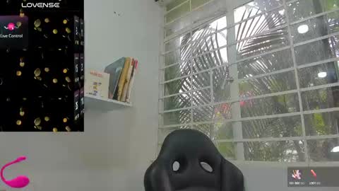 Snapshot of psique_naughty2 chatting on March 2025 07:38:01 PM psique_naughty2 online show from March 2025 07:38:01 PM