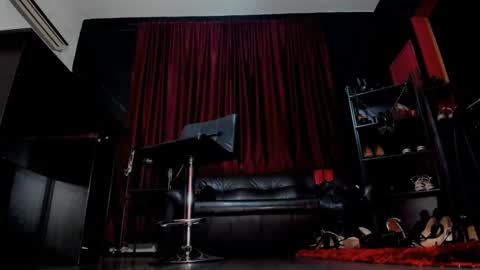 MissPuffyLove online show from December 2024 08:32:01 PM