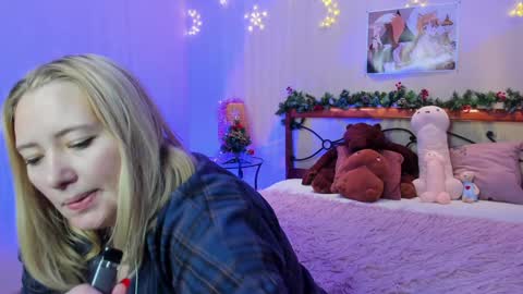 Snapshot of puffybun chatting on December 2024 12:04:02 AM puffybun online show from December 2024 12:04:02 AM