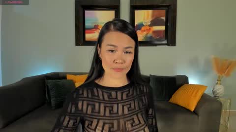 Pui Yee  online show from October 2025 02:18:02 PM