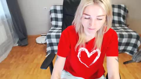 Polly online show from February 2025 04:58:01 AM