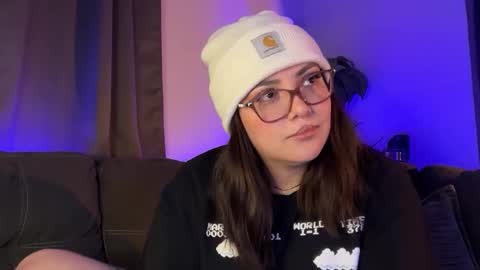 Pumpkin bunny online show from November 2025 01:28:02 AM