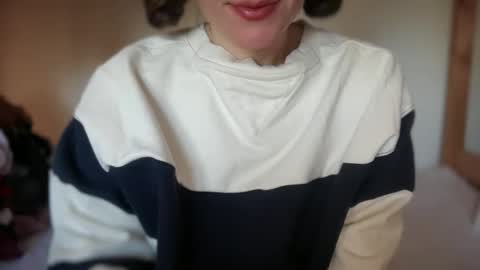 Madison Oak online show from November 2025 02:27:02 PM