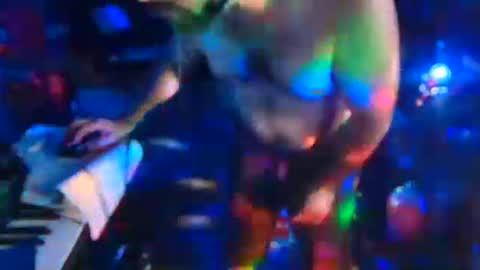 punkrunr083 online show from September 2025 08:49:01 AM