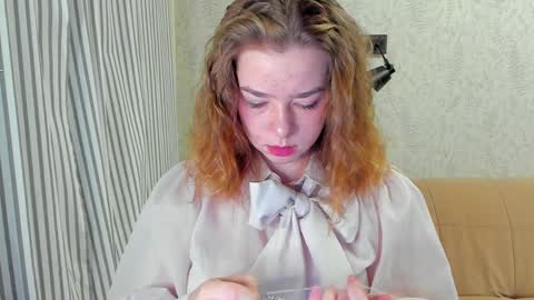 Snapshot of puoli chatting on December 2024 02:52:01 PM Polly online show from December 2024 02:52:01 PM