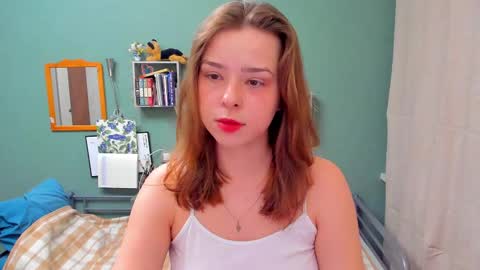 Snapshot of puoli chatting on March 2025 06:32:01 PM Polly online show from March 2025 06:32:01 PM