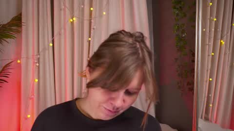 constant schedule Wednesday  Friday  Saturday  Sunday  The Rosemarie online show from February 2026 05:48:02 AM