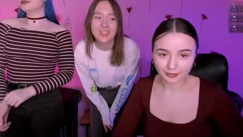 Snapshot of pure_radiance chatting on March 2026 10:06:01 AM Ask me3 online show from March 2026 10:06:01 AM