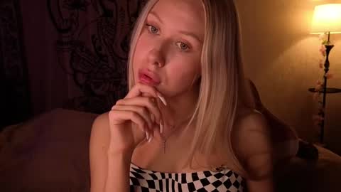 Snapshot of pureeangel chatting on May 2026 05:52:02 PM Megan online show from May 2026 05:52:02 PM