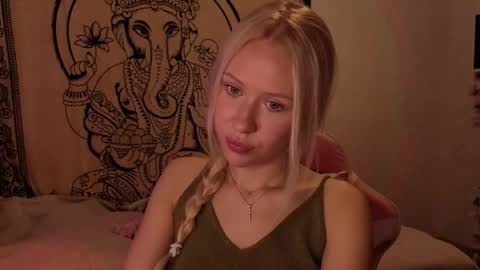 Snapshot of pureeangel chatting on May 2026 10:10:02 AM Megan online show from May 2026 10:10:02 AM