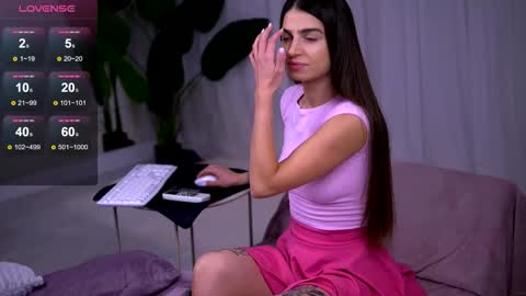 Emily online show from September 2025 03:05:01 AM