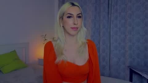 Isabelle online show from February 2025 07:14:01 PM