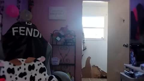 Purple2StayThnxxx online show from October 2025 03:01:02 PM