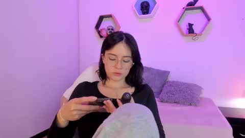 Anna  online show from October 2025 03:40:02 AM