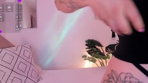 Snapshot of purplemoon_1 chatting on March 2025 11:39:02 AM Chloe online show from March 2025 11:39:02 AM