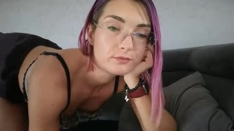 Snapshot of purplerainn69 chatting on September 2025 01:22:01 PM PurpleRainn69 Dina online show from September 2025 01:22:01 PM