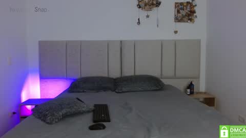 Milan  Elian online show from February 2026 11:47:01 PM