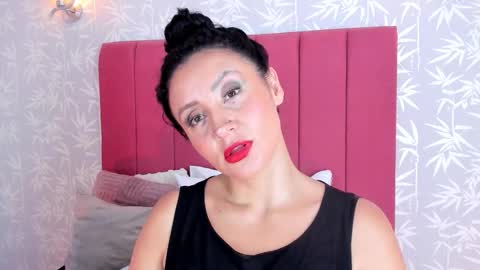 qadeshh  online show from October 2025 06:03:01 AM