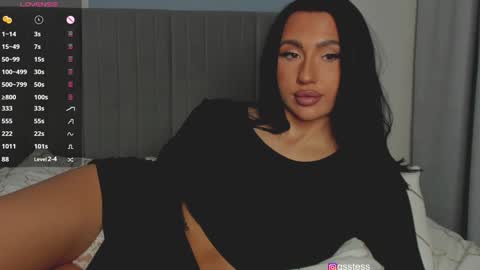 Ana online show from December 2024 10:24:02 PM