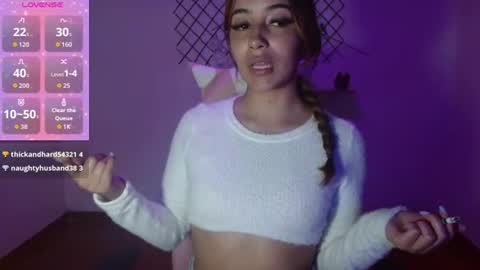Snapshot of quee_tiana chatting on June 2026 01:27:01 AM your princess online show from June 2026 01:27:01 AM