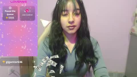 Snapshot of quee_tiana chatting on July 2026 03:54:02 AM your princess online show from July 2026 03:54:02 AM
