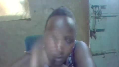 queen014 online show from November 2025 03:00:01 PM