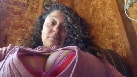 Snapshot of queen1309499253 chatting on February 2026 08:40:02 PM queen1309499253 online show from February 2026 08:40:02 PM