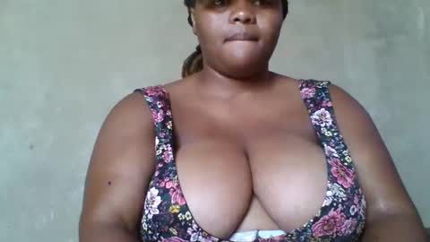 queen2302 online show from March 2026 06:51:02 AM