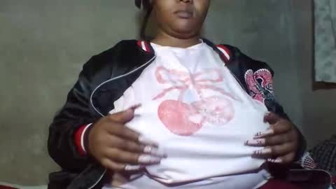 queen2302 online show from May 2026 09:47:02 AM
